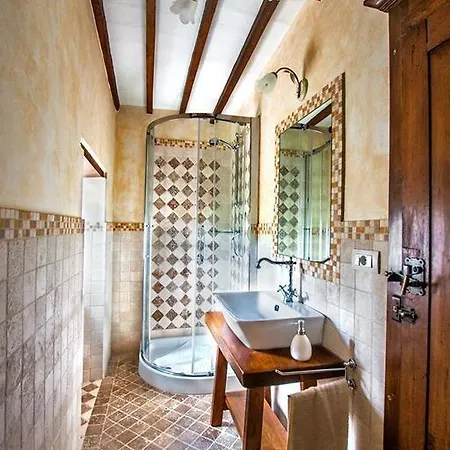 Borgo Valecchie *